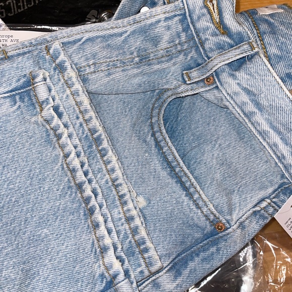 PacSun dad jeans light wash distressed - Picture 3 of 6